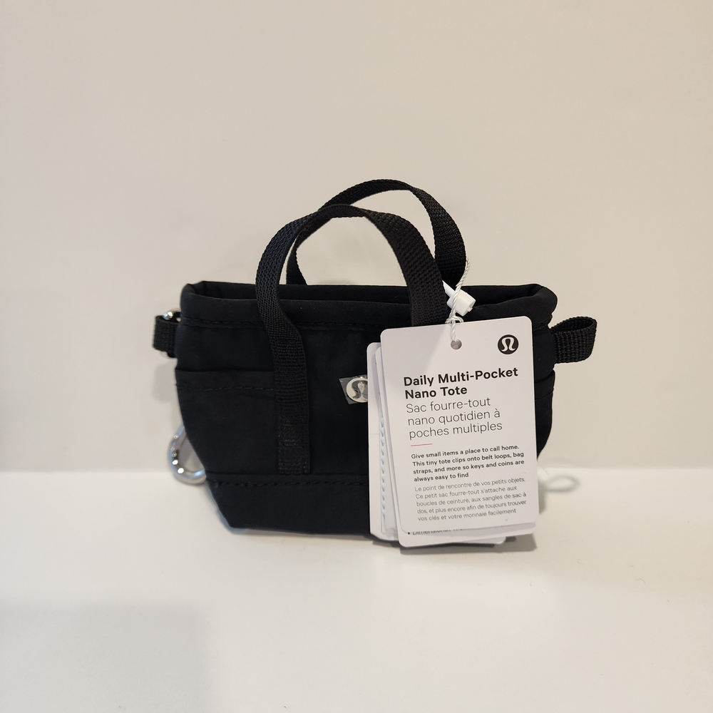 Lululemon Athletica Black Mini Tote with‎ Keychain - Picture 2 of 7